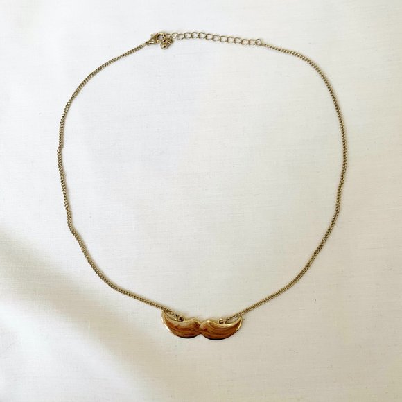 FOREVER 21 | GOLD MOUSTACHE DAINTY NECKLACE - Picture 2 of 4